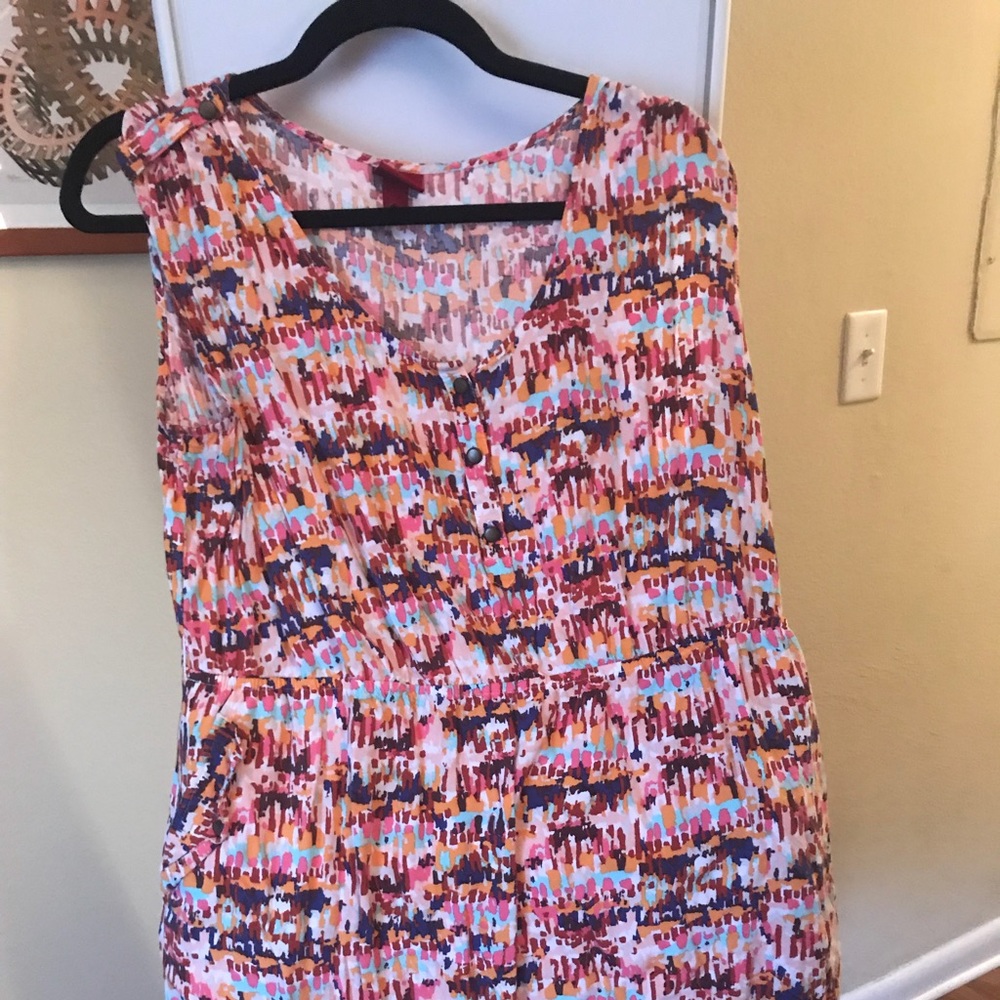 Knee length dress with pockets